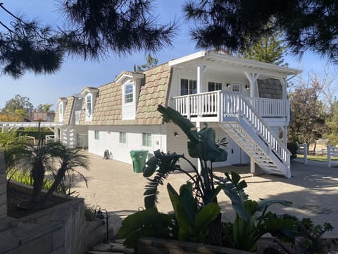 Custom home, sleeps 16