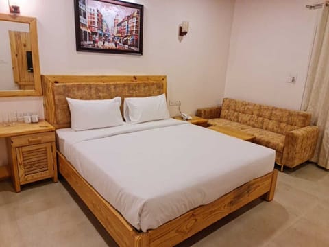 Super Deluxe Room | Iron/ironing board, free WiFi, bed sheets