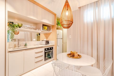 Apartment | Private kitchen | Microwave, oven, toaster, cookware/dishes/utensils