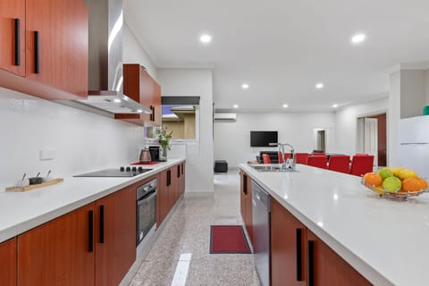 Family House | Private kitchen | Full-size fridge, microwave, oven, stovetop