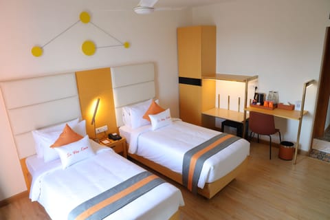 Connect Premium | Premium bedding, memory foam beds, minibar, in-room safe