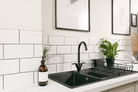 Cook your favourite home cooked food in this modern fitted kitchen with all amenities that you need as a home from home.