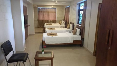Standard Room | 1 bedroom, premium bedding, Tempur-Pedic beds, minibar