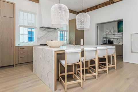 Ocean - Seacrest - Second Floor - Kitchen/Bar Area