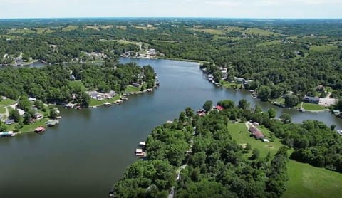 Near Williamstown Lake