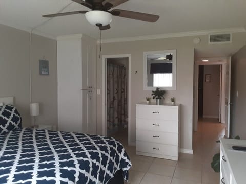 Condo, Multiple Beds, Kitchen, Beach View | 2 bedrooms, free WiFi