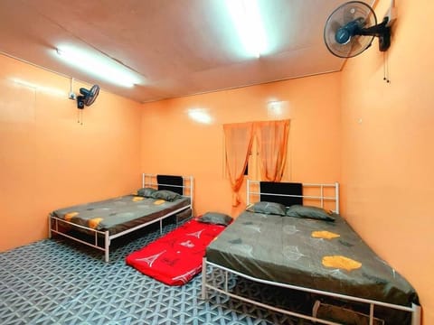 Family Room, Shared Bathroom | Free WiFi, bed sheets