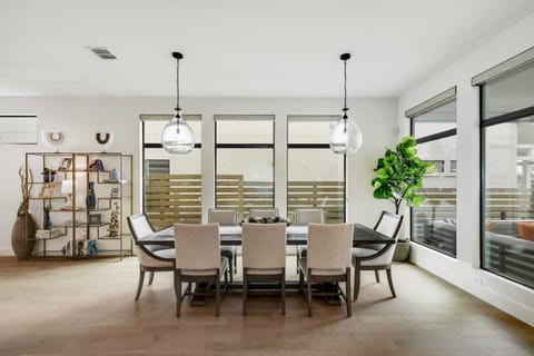 Welcome to LBJ Lake Lounging!