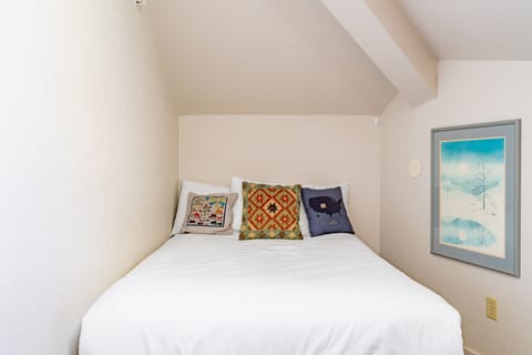 Full bed in the loft.