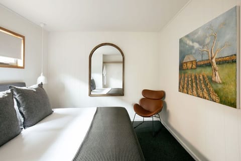 Estate Villa | Premium bedding, down comforters, pillowtop beds, minibar