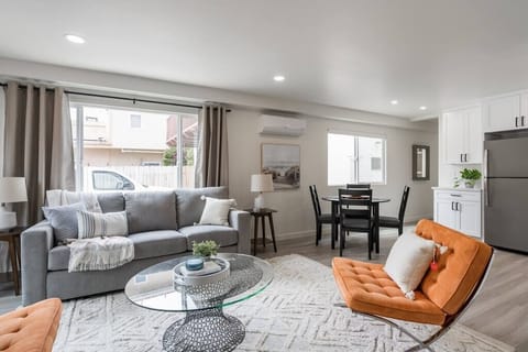 TV, fireplace, streaming services