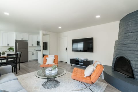 TV, fireplace, streaming services