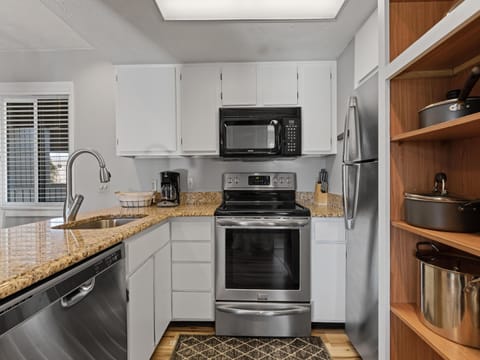 Condo, Multiple Beds, Pool Access, Mountain View (C305 - No Pets Allowed) | Private kitchen | Fridge, microwave, oven, stovetop