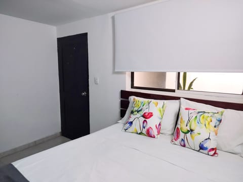 Standard Double Room | Desk, laptop workspace, soundproofing, free WiFi