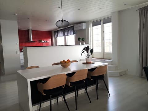 Penthouse | In-room dining