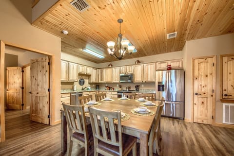 Dining Room Table with seating for 8!