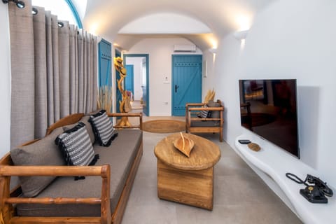 Villa, 2 Bedrooms | Living area | TV
