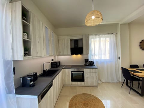 Modern apartment,3 bedrooms,Next to all amenities,Rethymno,Crete