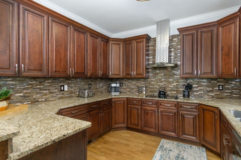 You'll never feel cramped in this kitchen, ideal for groups that love to cook together!