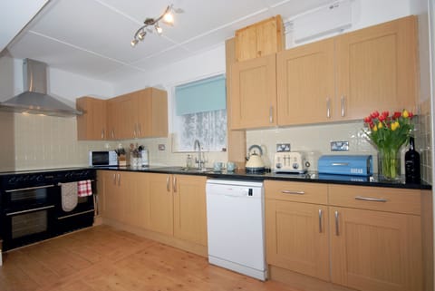Kitchen area | Seascape, New Quay