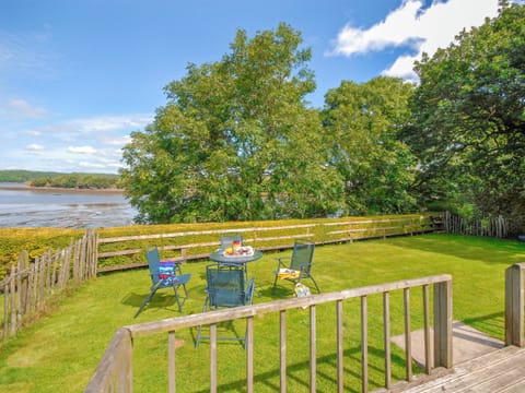 Outdoor area | Inglenook Cottage, Landshipping, near Narberth
