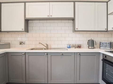 Kitchen area | Dezzy’s, Montrose