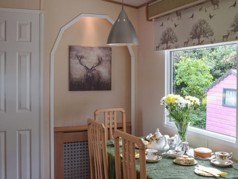 Dining Area | Tranquillity Lodge, Ayr