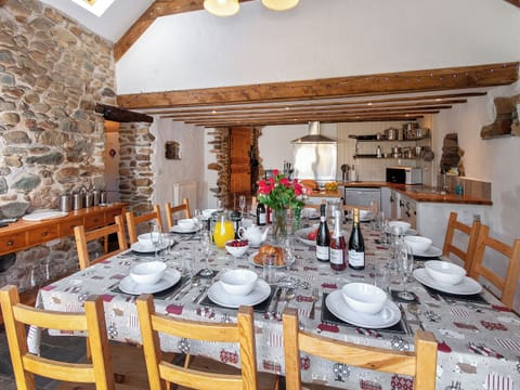 Dining Area | Ty Dewi - Farm House Cottages, Solva, near St Davids