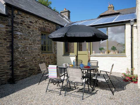 Outdoor area | Yr Hen Gof, Mathry