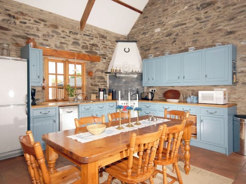 Interior | Yr Hen Gof, Mathry