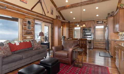 CH 13 Bandit Way, Living, 7