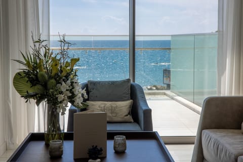 Luxury Apartment | Beach/ocean view