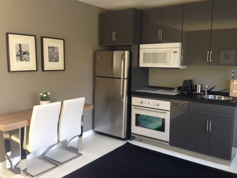 Apartment, 1 Bedroom | Private kitchen | Full-size fridge, microwave, stovetop, espresso maker