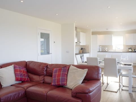 Furniture, Property, Couch, Building, Table, Comfort, Wood, Living Room, Lighting, Interior Design