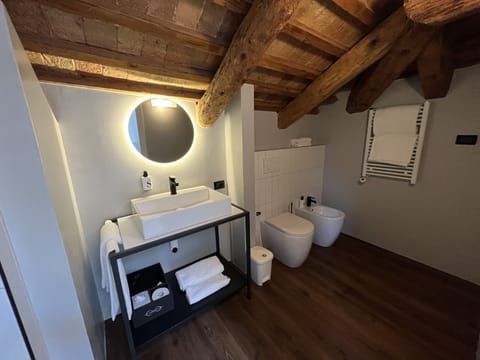 Junior Suite, 2 Bedrooms | Bathroom | Shower, rainfall showerhead, hair dryer, towels