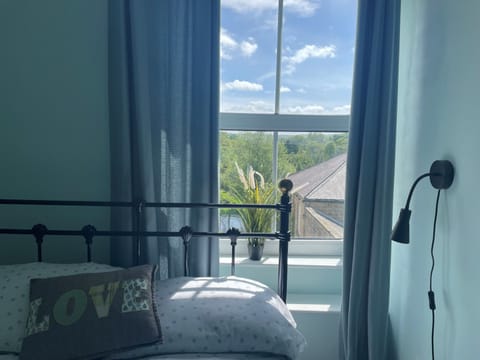 Apartment | 2 bedrooms, travel crib, free WiFi, bed sheets