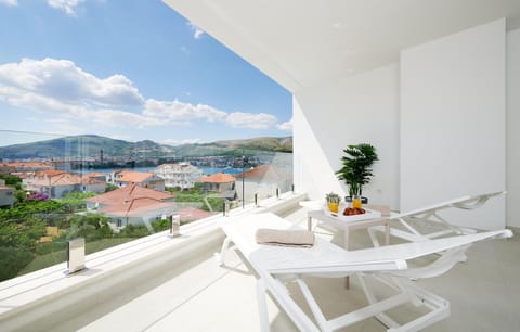 balcony-terrace