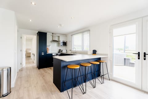 Chalet, Private Bathroom | Private kitchen