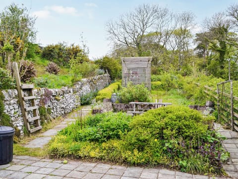 Garden | Rosebank Cottage, Borgue, near Kirkcudbright