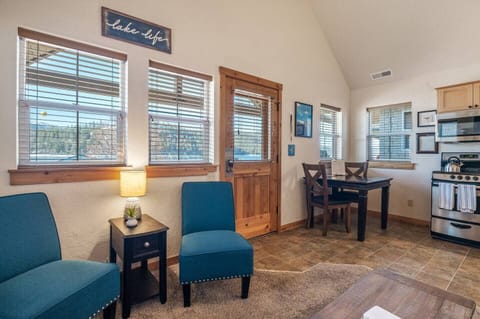 Several window to lookout towards the lake!