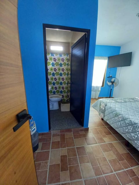 Room, 1 Bedroom, Terrace, City View | Bathroom amenities