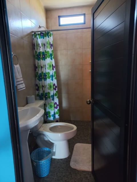 Room, 1 Bedroom, Terrace, City View | Bathroom amenities