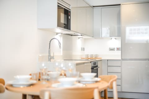 Luxury Apartment, 1 Double Bed with Sofa bed | Private kitchen | Full-size fridge, microwave, oven, stovetop