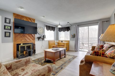 Gatlinburg Vacation Rental | 2BR | 2BA | Stairs to Access | 786 Sq Ft