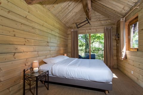 Panoramic Cabin | Egyptian cotton sheets, premium bedding, memory foam beds