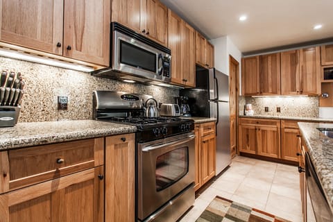 Willows Condo C1 | Private kitchen | Fridge, microwave, oven, stovetop