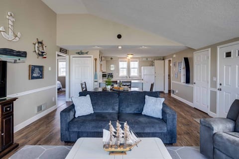 Greatroom layout is perfect for friends and family.