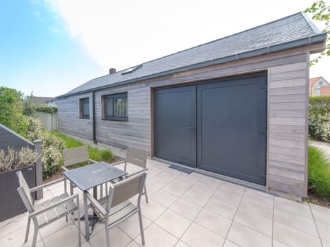 Building, Plant, Table, Window, Sky, Cloud, Door, House, Shade, Road Surface