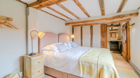 Bedroom Seven, The Hunting Lodge at Ragley Estate, Bolthole Retreats