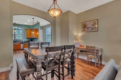 Dining area, seating for 8